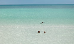 las nubes beach people