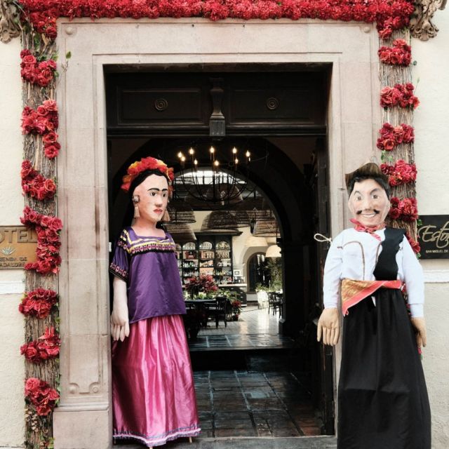 Meet the Mojigangas! 🎆 These giant, colorful puppets add a magical touch to local festivals and parades all over Mexico, but you’ll see them especially in San Miguel de Allende, Guanajuato, and Oaxaca.

Their playful moves and cool designs give you a real taste of the country's festive vibe. 🎉 

#mexico #mexicotravel #mojigangas #sma #oaxaca #guanajuato #culture #heritage