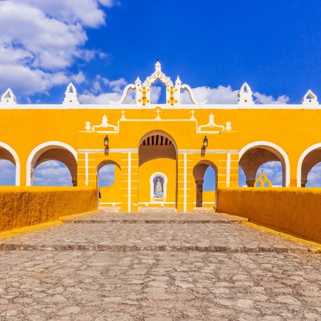 Tucked in the heart of the Yucatán, Izamal, the "Yellow City," glows with vibrant golden buildings and a magical atmosphere. 🌞✨ 

You can stroll through cobblestone streets, check out ancient Mayan ruins, and visit the Convento de San Antonio de Padua. Whether you’re into history, photography, or just looking for a chill spot to unwind, Izamal is totally worth a visit! Who's coming? 🙋🏽

#mexico #izamal #yucatan #mexicotravel #travel #heritage #culture #mayas