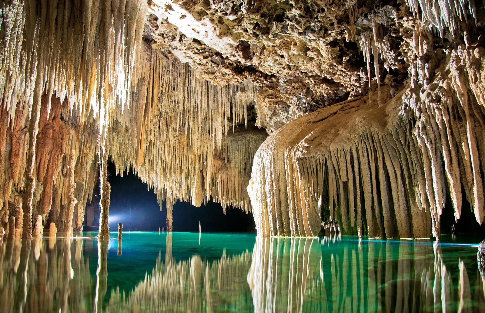06romanticrivieramayariosecreto