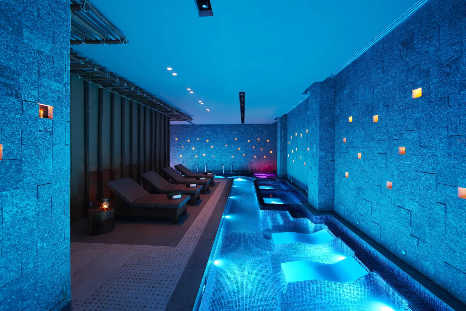 btmk---spa-rainforest-vitality-pool-high-res
