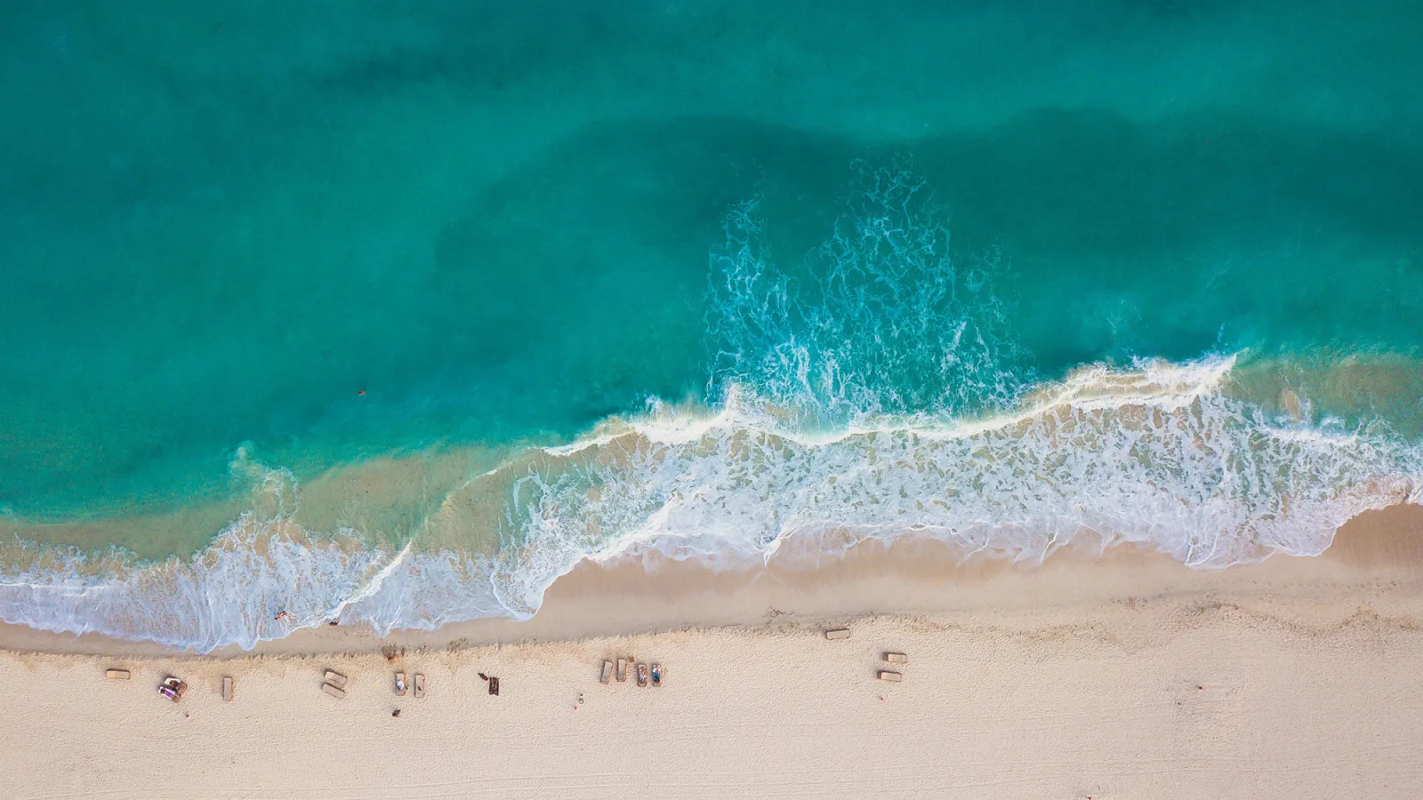 eteetereobeachaerialhero2000x1125