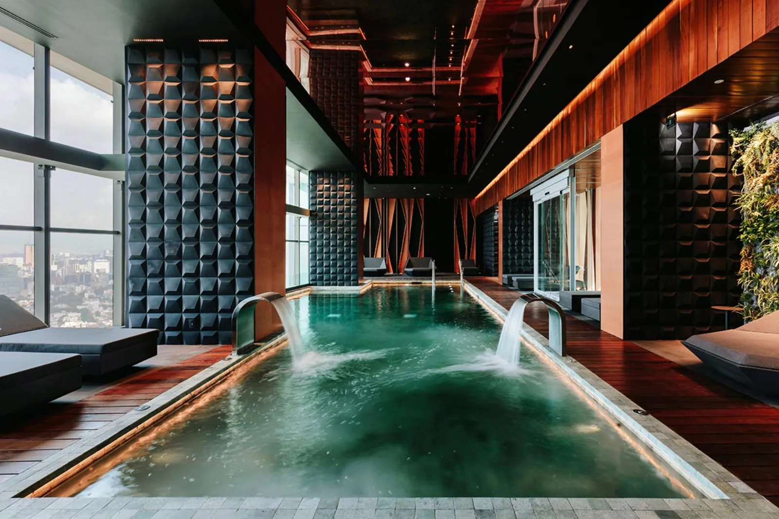 gallerysofitelcityreformapool