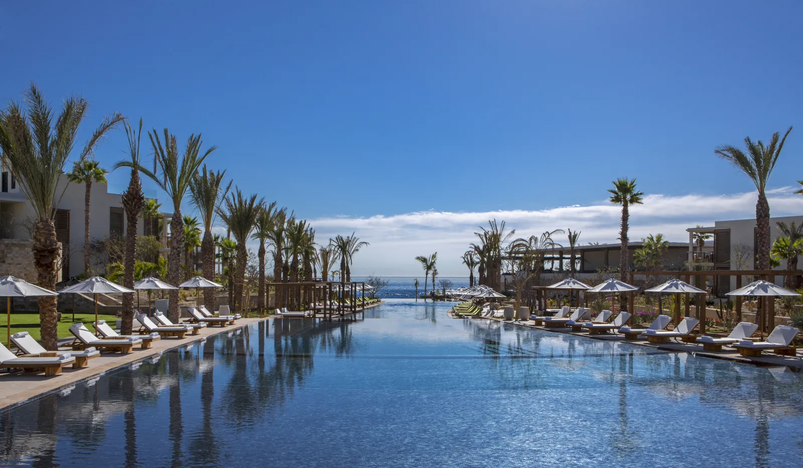 h01-chileno-bay-resort--residences-pool-day-7038