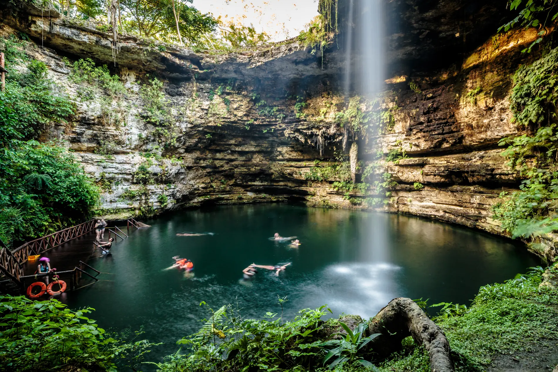 featured las alamandas